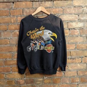 Vintage Harley Davidson Chasin The Wind Rare Sun faded Black Crewneck Sweatshirt